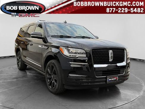 Used 2024 Lincoln Navigator L Reserve AWD/4WD image 1