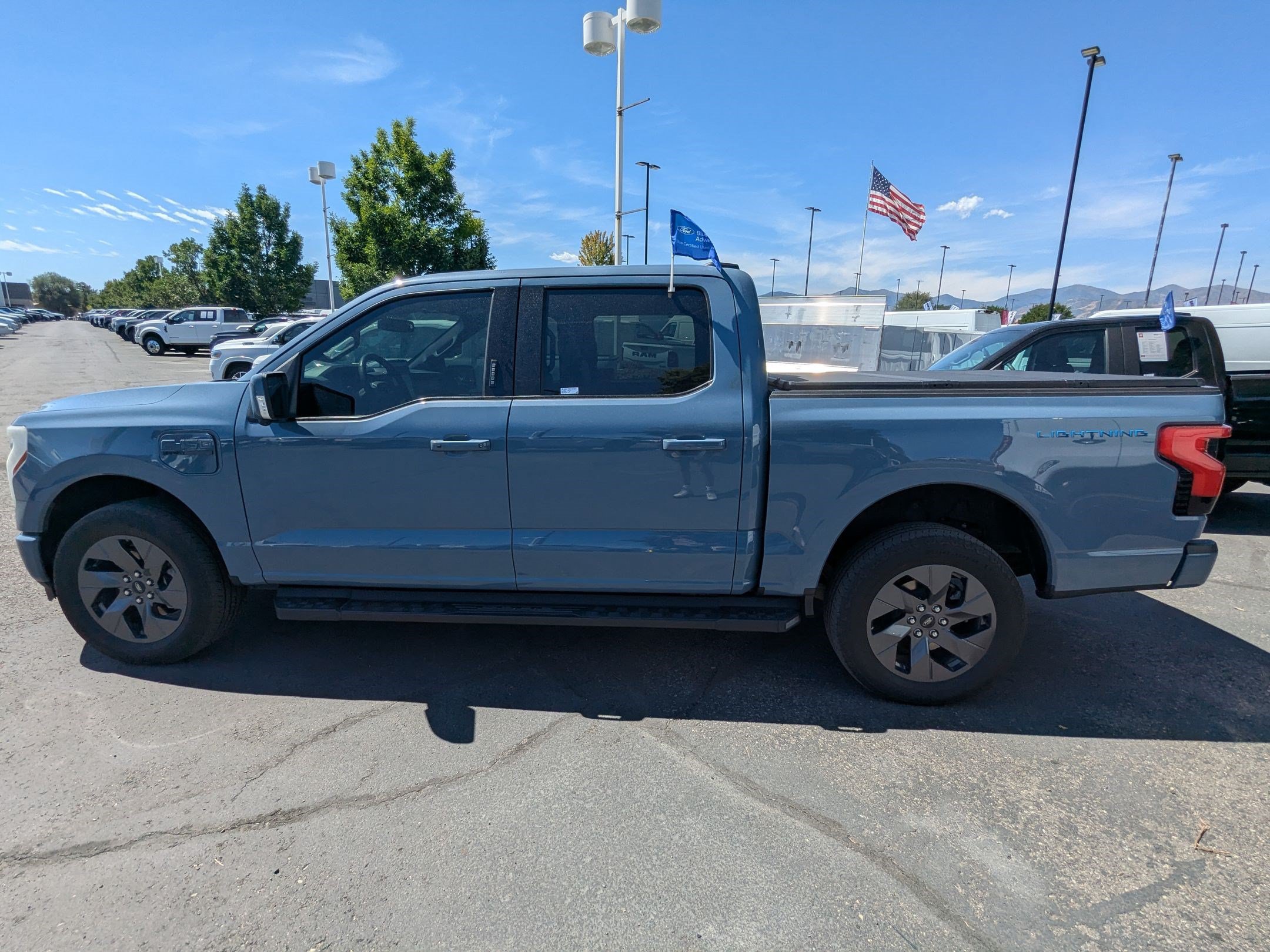 Used 2023 Ford F150 Lightning Lariat AWD/4WD image 9