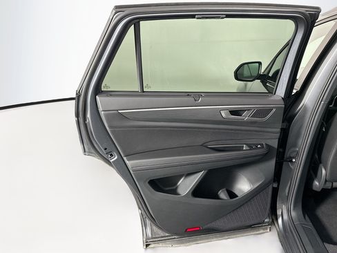 Used 2025 Volkswagen Atlas Cross Sport SE FWD image 26