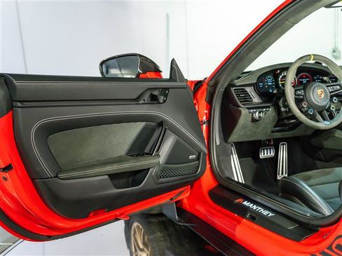 Certified 2025 Porsche 911 GT3 RS RWD image 16