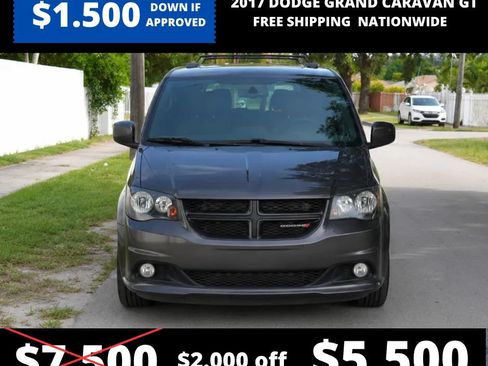 Used 2017 Dodge Grand Caravan GT FWD image 2