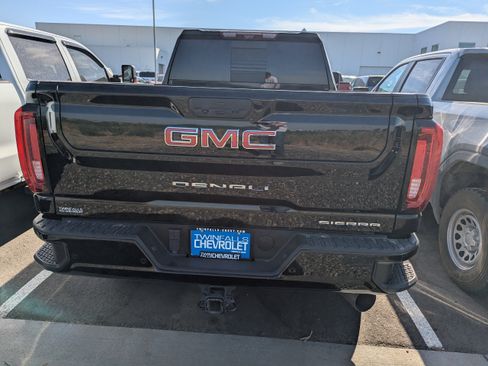 Used 2020 GMC Sierra 2500 Denali w/ Denali Ultimate Package AWD/4WD image 6