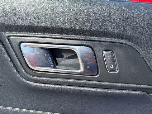 Used 2020 Ford Mustang Premium image 18
