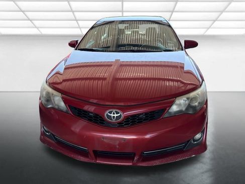 Used 2012 Toyota Camry SE FWD image 6