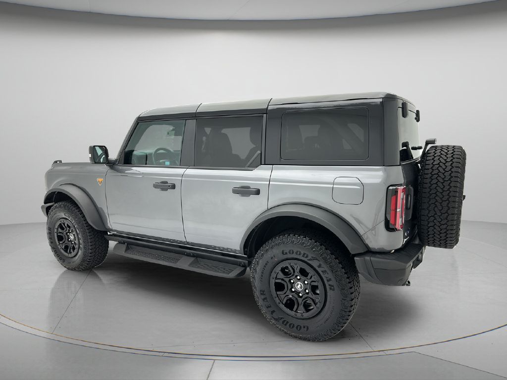 Used 2025 Ford Bronco Badlands AWD/4WD image 4