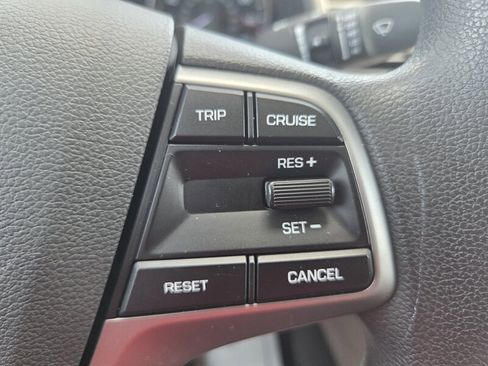 Used 2018 Hyundai Elantra SE w/ Cargo Package image 14