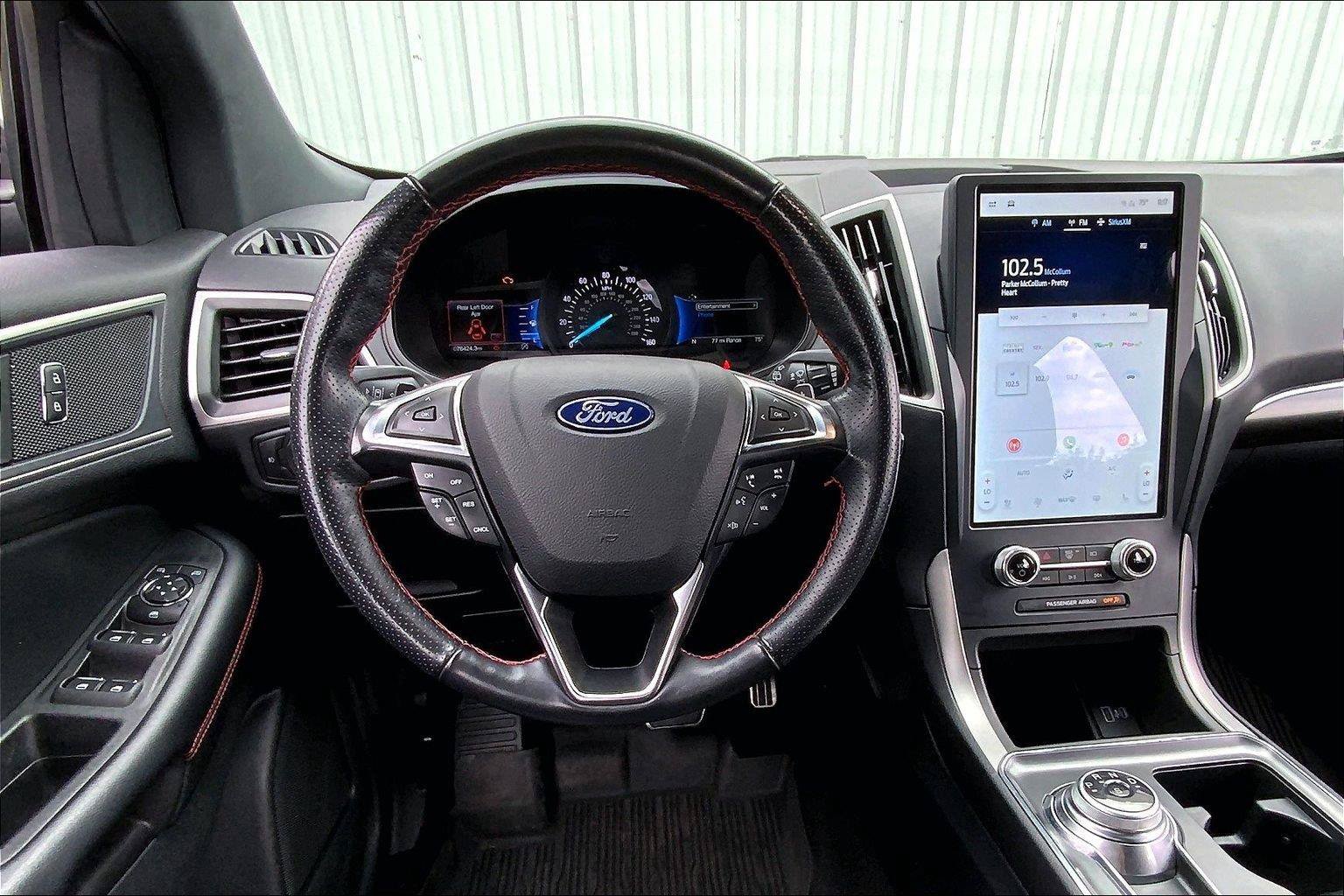 Used 2022 Ford Edge ST-Line w/ Class II Trailer Tow Package AWD/4WD image 5