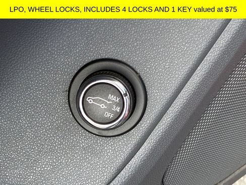 Used 2019 Chevrolet Blazer LT w/ Sun and Wheels Package AWD/4WD image 7