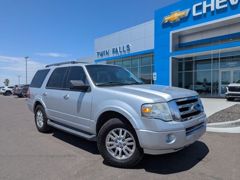 Used 2014 Ford Expedition XLT RWD image 1