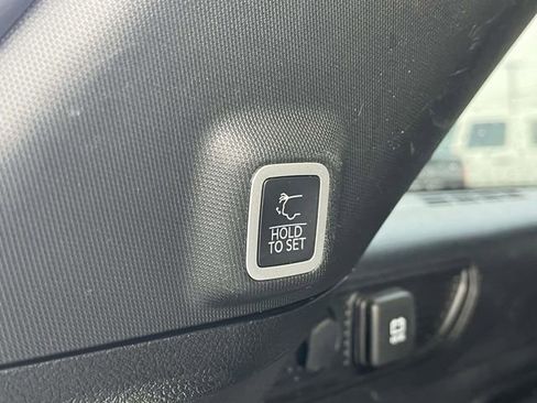 Used 2023 Jeep Grand Cherokee Altitude image 22