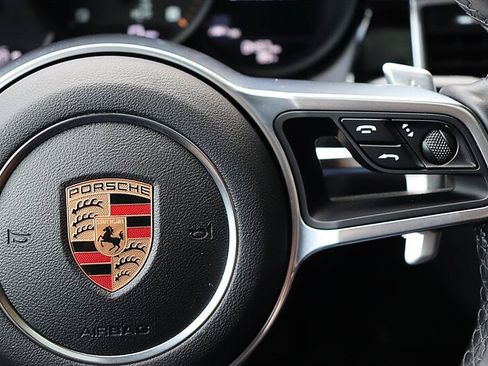 Used 2018 Porsche Macan AWD/4WD image 36
