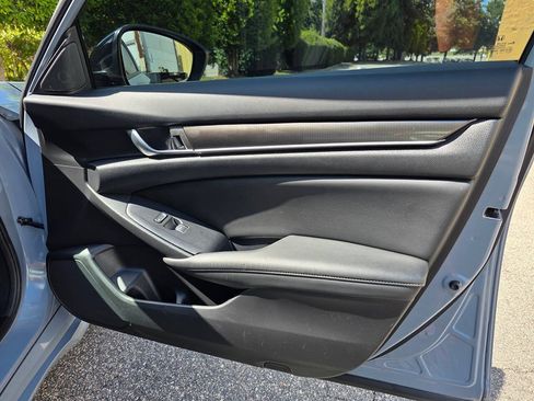Used 2021 Honda Accord Sport image 32