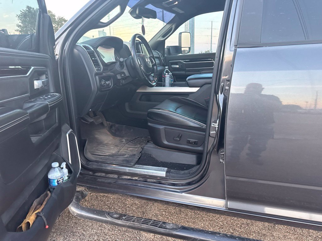 Used 2019 RAM 2500 Laramie w/ Night Edition AWD/4WD image 7