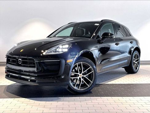 Used 2026 Porsche Macan AWD/4WD image 1