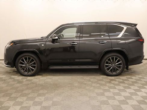 Used 2025 Lexus LX 600 F Sport image 2