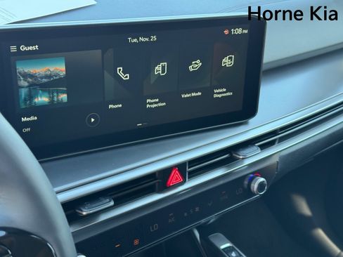 New 2026 Kia Sorento S w/ S Panoramic Sunroof Package image 17