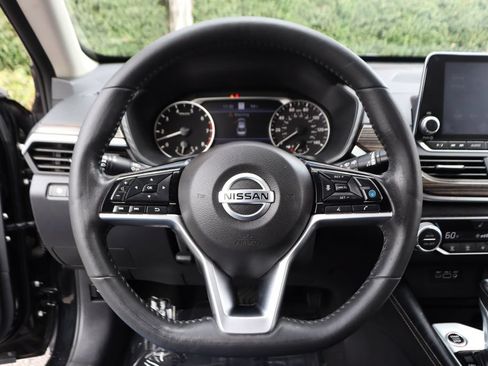 Used 2022 Nissan Altima 2.5 SL FWD image 19