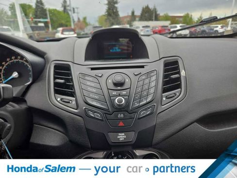 Used 2015 Ford Fiesta SE image 14