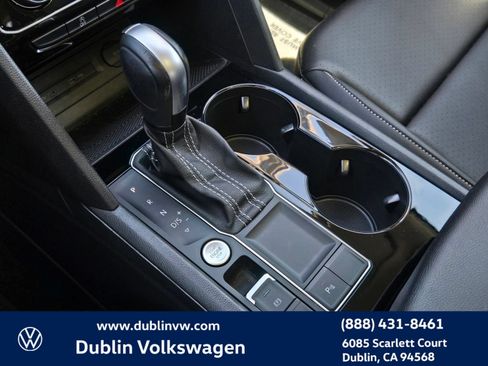 Certified 2023 Volkswagen Atlas SE w/ Panoramic Sunroof Package FWD image 19
