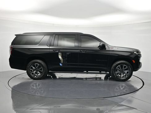 Used 2023 Chevrolet Suburban Z71 w/ Luxury Package AWD/4WD image 4