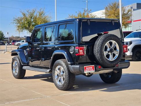 Used 2021 Jeep Wrangler Unlimited Sahara image 4