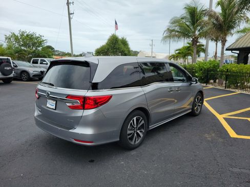 Used 2018 Honda Odyssey Elite image 6