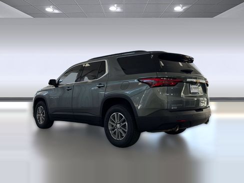 Used 2023 Chevrolet Traverse LT FWD image 3
