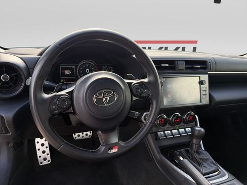 Used 2024 Toyota GR86 Premium RWD image 11