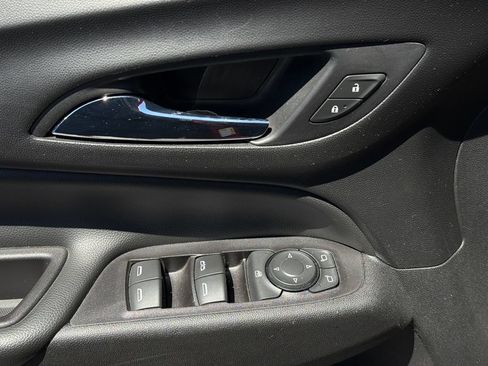Used 2020 Chevrolet Equinox LT FWD image 27