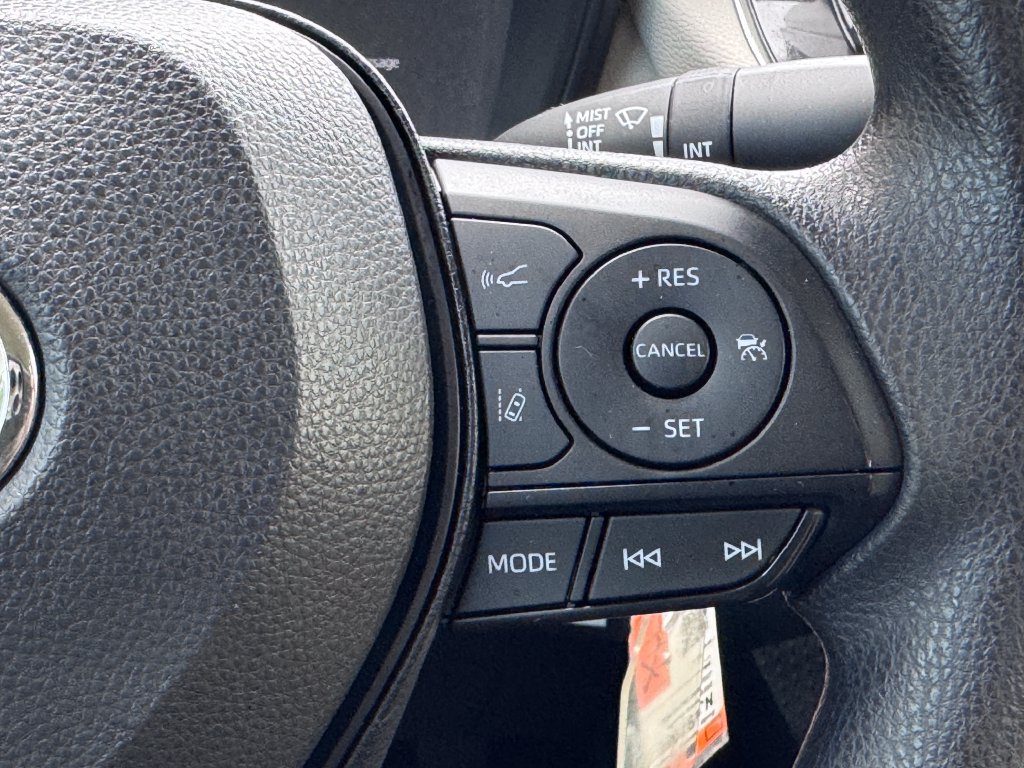 Used 2022 Toyota Corolla LE FWD image 24