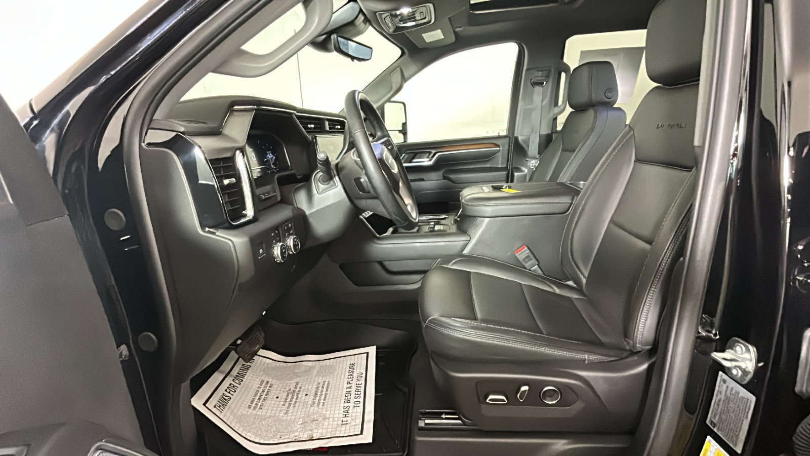 Used 2025 GMC Sierra 2500 Denali w/ Denali Reserve Package AWD/4WD image 14
