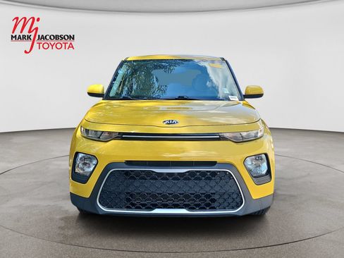 Used 2020 Kia Soul LX FWD image 2