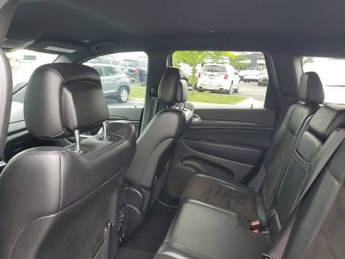 Used 2021 Jeep Grand Cherokee Altitude AWD/4WD image 10