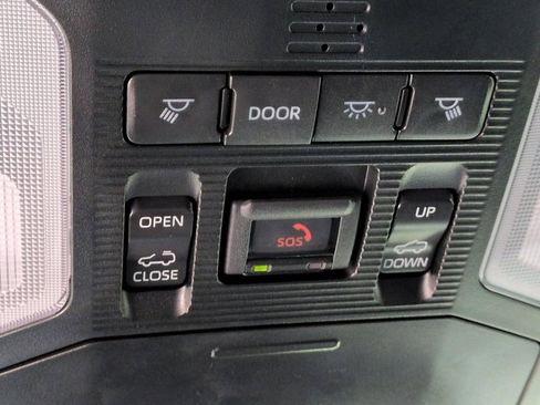 Used 2025 Toyota RAV4 XSE AWD/4WD image 26
