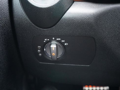 Used 2009 Mercedes-Benz SLK 300 2dr Roadster 3.0L w/ Premium I Pkg image 25