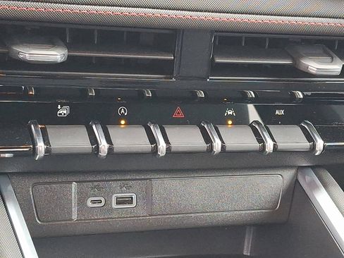 Used 2026 Chevrolet Colorado Z71 w/ Technology Package image 26