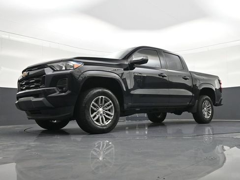 Used 2023 Chevrolet Colorado LT w/ LT Convenience Package RWD image 23