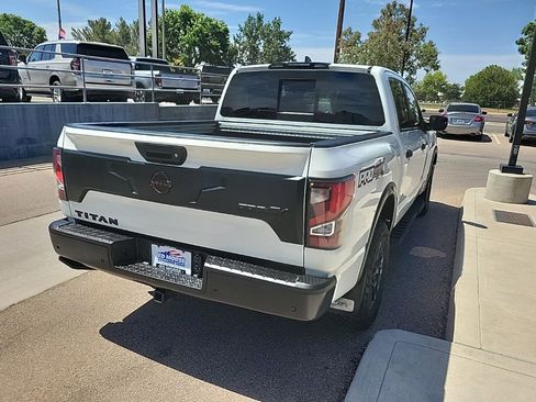 Used 2024 Nissan Titan PRO-4X w/ Pro-4x Convenience Package AWD/4WD image 7