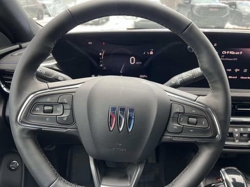 Used 2025 Buick Envista Sport Touring w/ Convenience I Package image 22