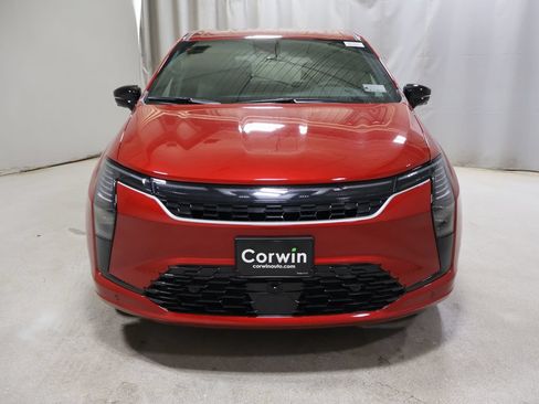 New 2027 Chrysler Pacifica Select AWD/4WD image 2