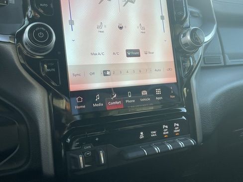 Certified 2025 RAM 2500 Laramie image 21