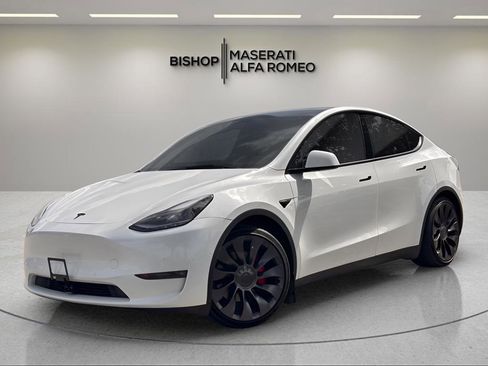 Used 2022 Tesla Model Y Performance AWD/4WD image 2