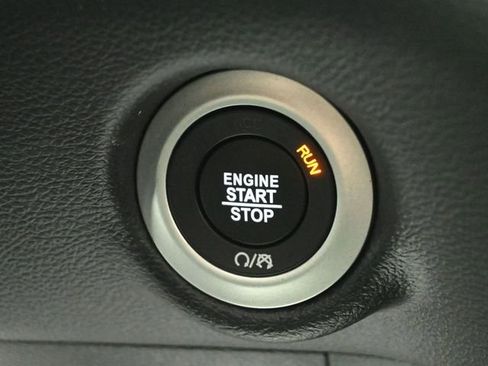 New 2026 Chrysler Voyager LX image 34