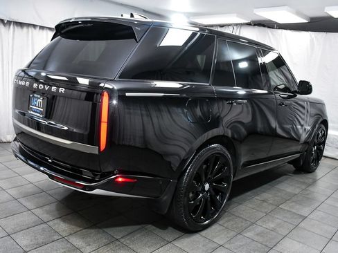 Used 2025 Land Rover Range Rover SE AWD/4WD image 6
