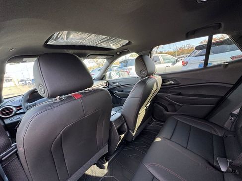 New 2026 Chevrolet Trax RS w/ Sunroof Package image 20