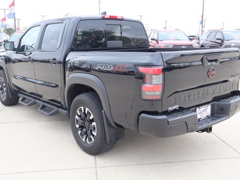 Used 2023 Nissan Frontier PRO-4X w/ Pro Convenience Package AWD/4WD image 8