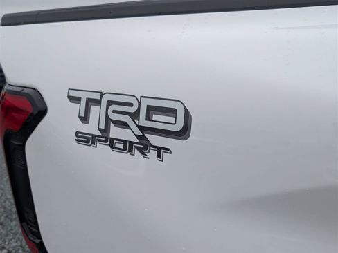Used 2025 Toyota Tacoma TRD Sport w/ TRD Sport Upgrade Package image 10