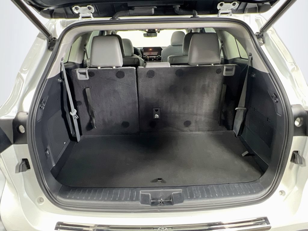 Used 2023 Toyota Highlander Platinum AWD/4WD image 27