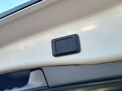 New 2025 Toyota RAV4 XLE image 11