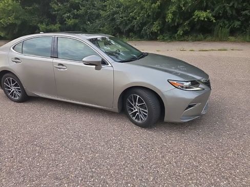 Used 2016 Lexus ES 350 w/ Premium Package w/Wood Trim FWD image 20